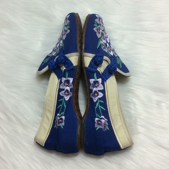 Vintage | Shoes | Asian Slip On Embroidered Shoes 39 | Poshmark